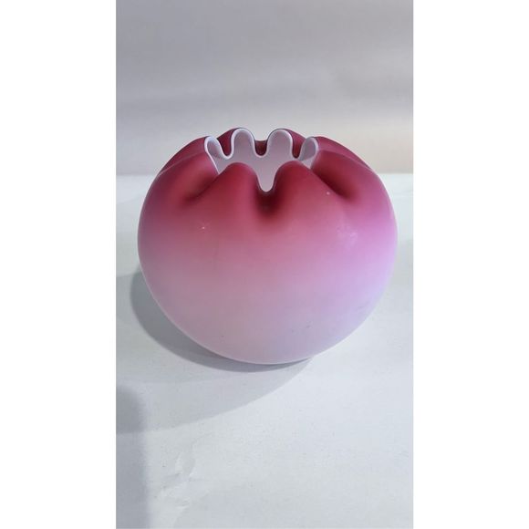 FENTON VINTAGE OMBRE PINK SATIN CRIMPED ROSE BOWL - Picture 2 of 9